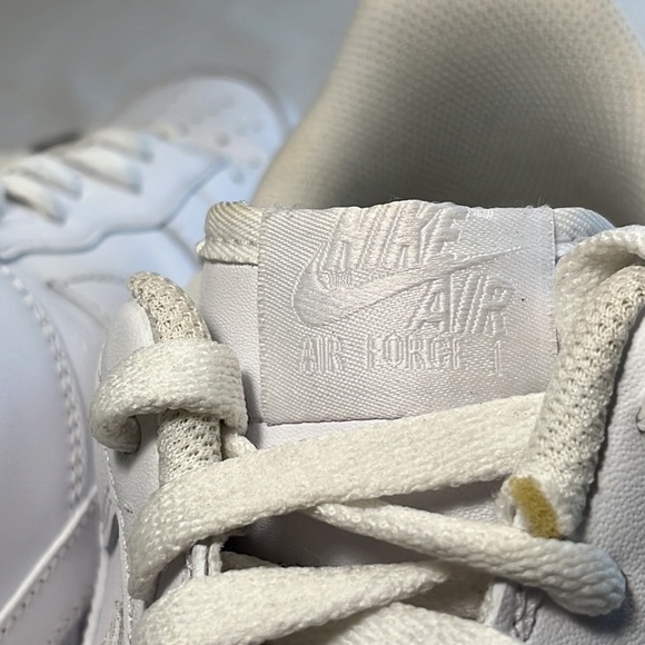 Nike Air Force 1  07 all white, made in 2021, EXCELLENT used condition main image 4